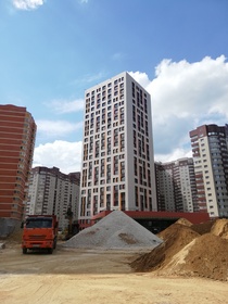 Фото хода строительства - 22-х этажный жилой дом со встроенно-пристроенными нежилыми помещениями позиции 8, 8а по ГП