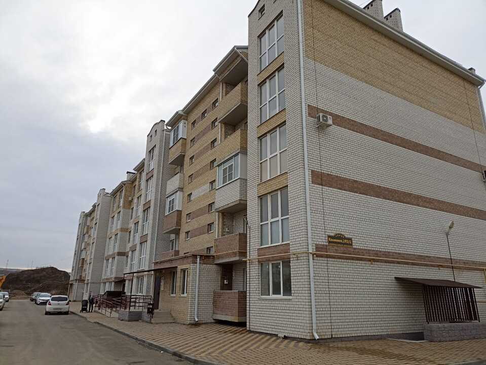 Многоквартирный жилой дом по ул. Калинина 192/1 в 101 микрорайоне в г. Невинномысске фото